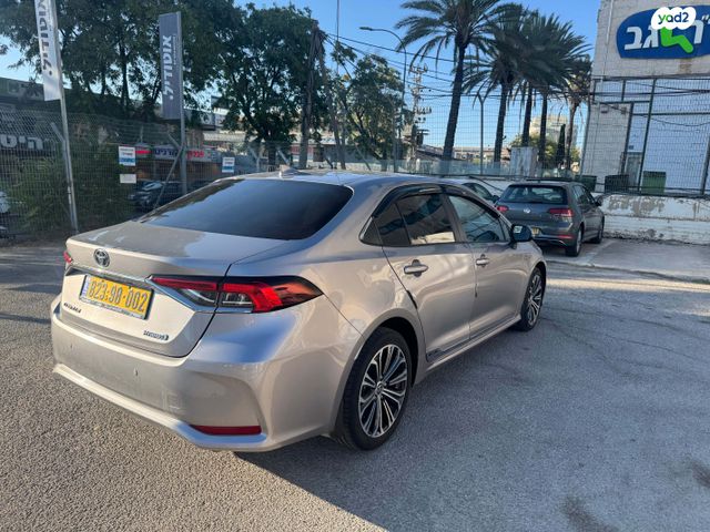 טויוטה קורולה