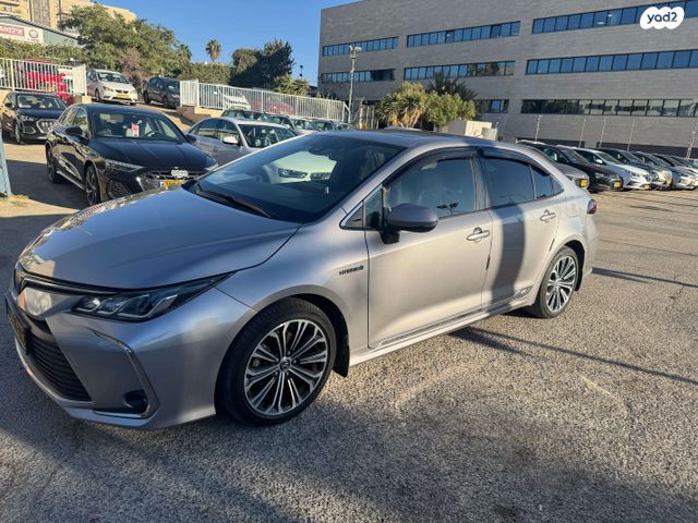 טויוטה קורולה