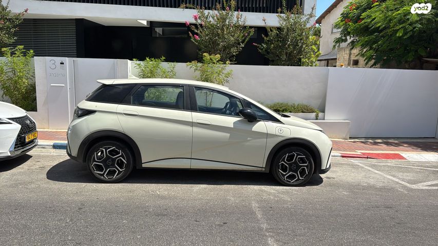 מודעת רכב בי.ווי.די דולפין