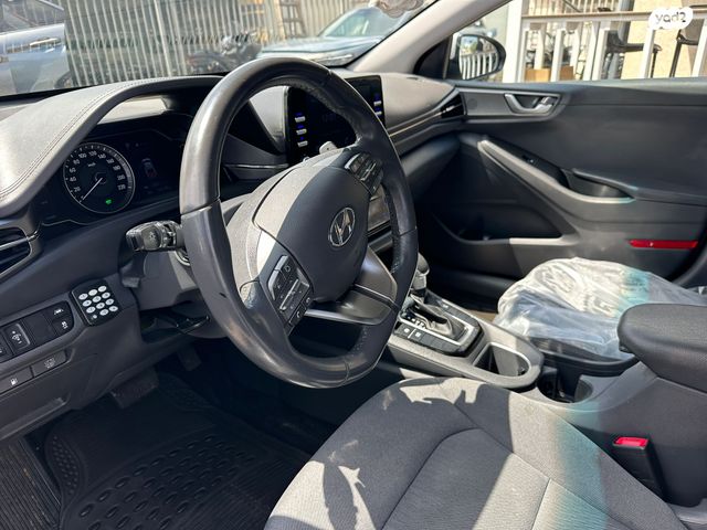 יונדאי איוניק