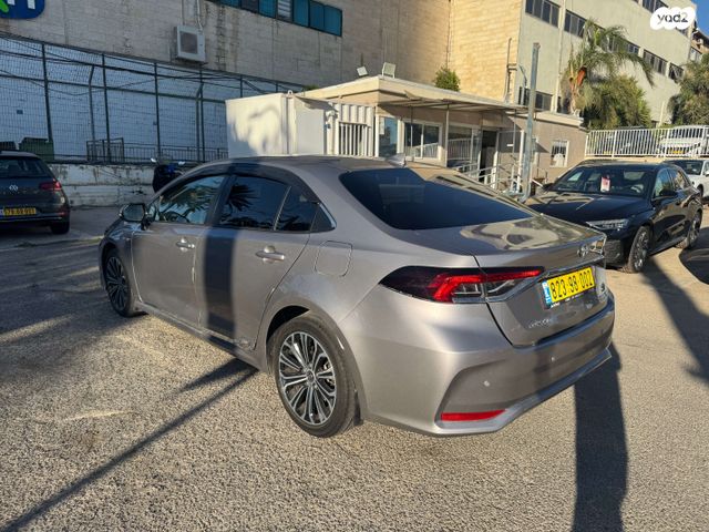 טויוטה קורולה