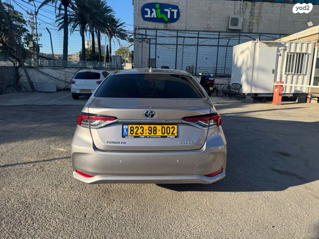 טויוטה קורולה