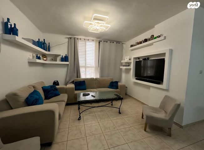 הספורטאים 7011