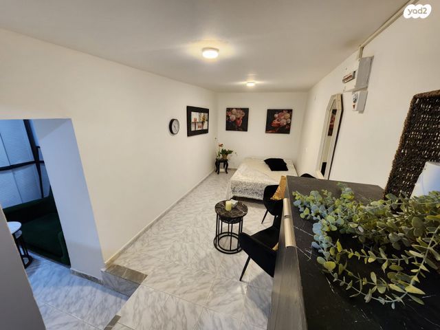 דירה, י.ל. פרץ 12, ואדי נסנאס, חיפה