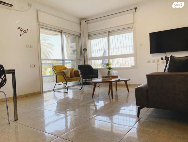 דירה, שדרות דואני 8, נאות בגין, לב יבנה, יבנה