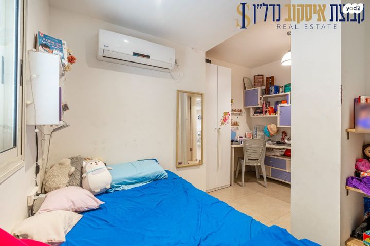 דירת גן, מבצע עזרא, גבעת אולגה, חדרה