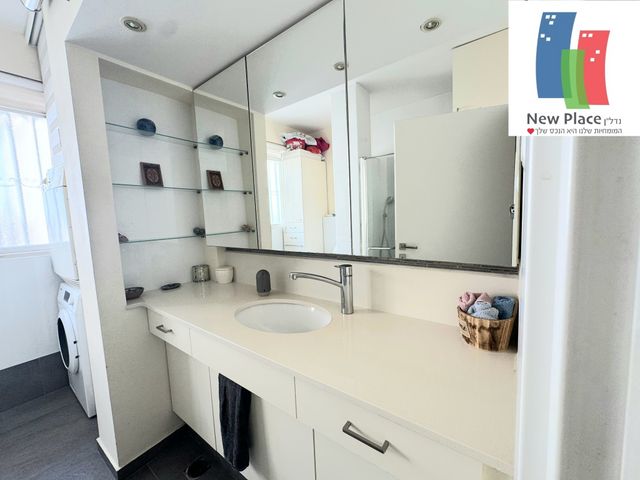 דירה, חנה סנש 23, גבעת הרמבם, גבעתיים