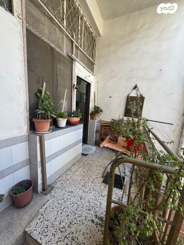 דירה, ח'טיב, שער פלמר, תחנת רכבת השמונה, חיפה