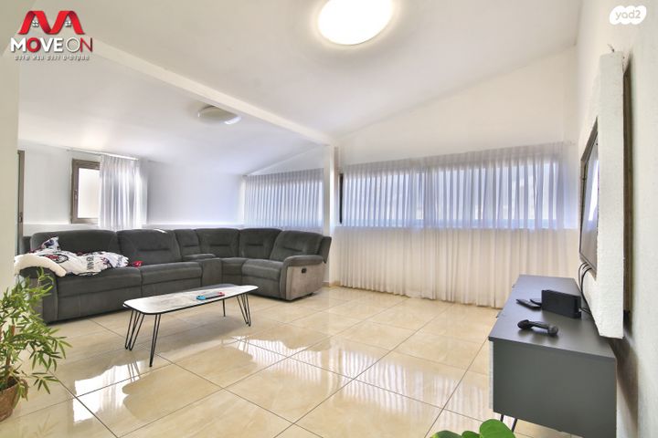 גג/ פנטהאוז, סייפן, שיכון עובדים, טבריה