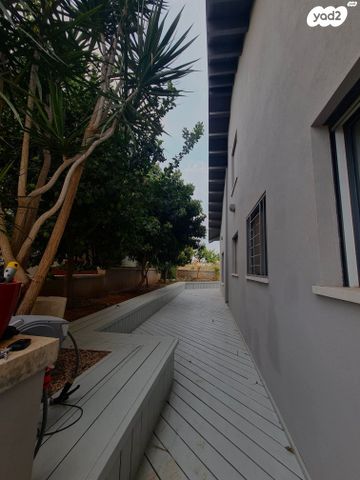 דו משפחתי, יד חנה