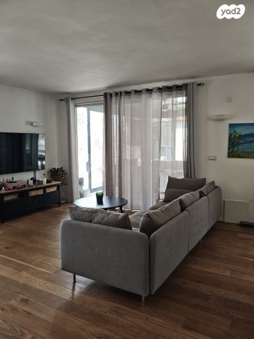 בית פרטי/ קוטג', בית אריה / עופרים