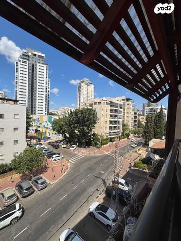 דירה, נווה יהושע, נווה יהושע, ערמונים, רמת גן