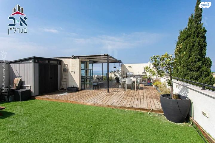 דירה, כיכר הרקפות, כרמל מערבי, חיפה