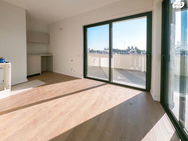 דופלקס, אחרון, תל אביב יפו