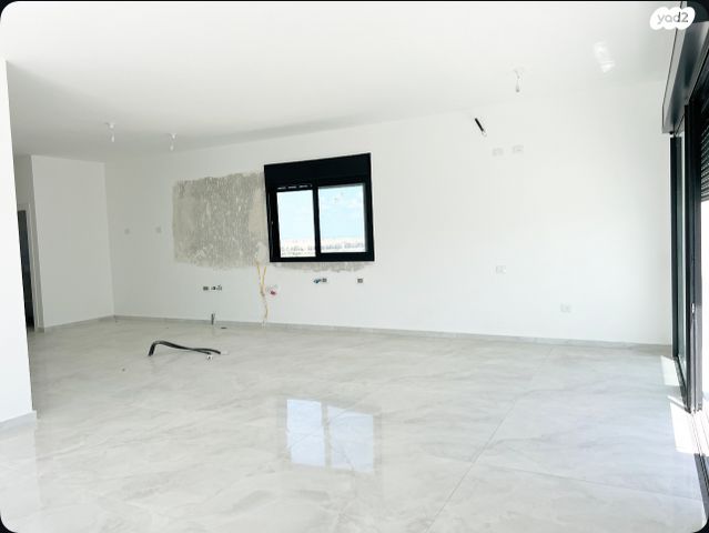 גג/ פנטהאוז, עיר היין, אשקלון