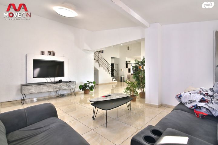 גג/ פנטהאוז, סייפן, שיכון עובדים, טבריה