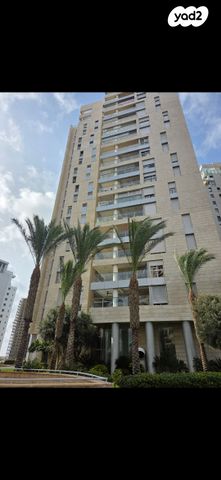 דירה, דודו דותן, עיר ימים, נתניה