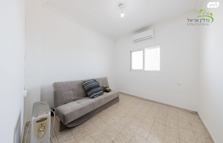 דירה, דרך הציונות 19, אריאל