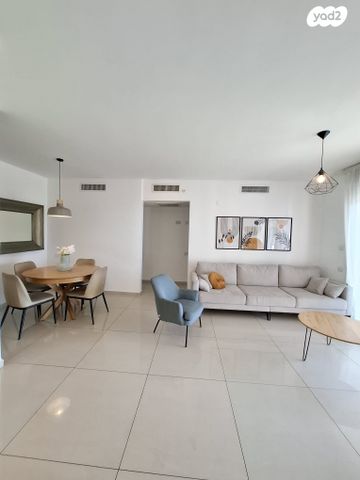 דירה, אהבת אדם, שרונה, כפר יונה