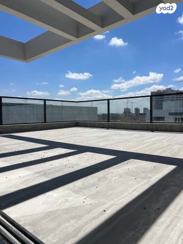 גג/ פנטהאוז, עיר היין, אשקלון