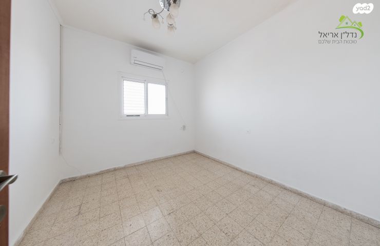 דירה, דרך הציונות 19, אריאל