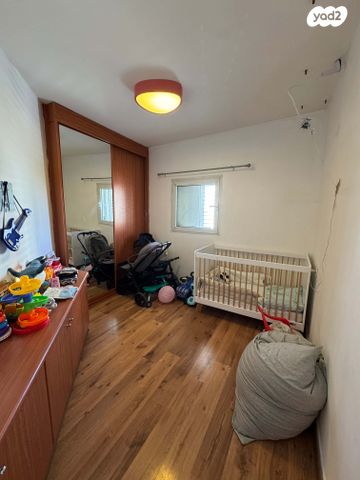 דירה, נווה יהושע, נווה יהושע, ערמונים, רמת גן