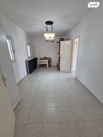 בית פרטי/ קוטג', חומה ומגדל, שכונה ג', באר שבע