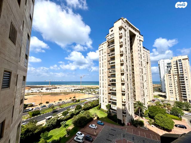 דירה, אהוד מנור, עיר ימים, נתניה