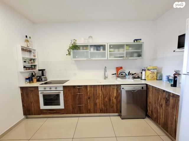 דירה, אהבת אדם, שרונה, כפר יונה