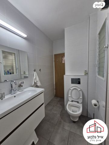 דירה, מורן 4, סביוני הכפר, כפר סבא