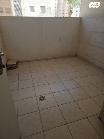 דירה, יורם ורון 1, אשקלון