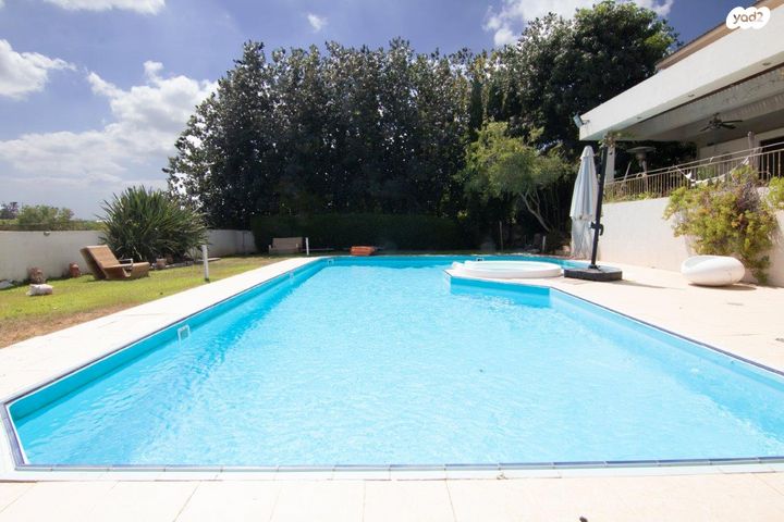 בית פרטי/ קוטג', סביון