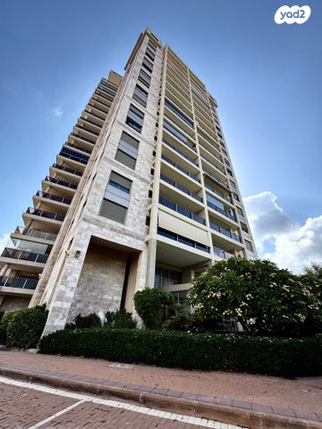 דירה, אהוד מנור, עיר ימים, נתניה