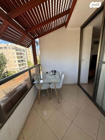 דירה, נווה יהושע, נווה יהושע, ערמונים, רמת גן