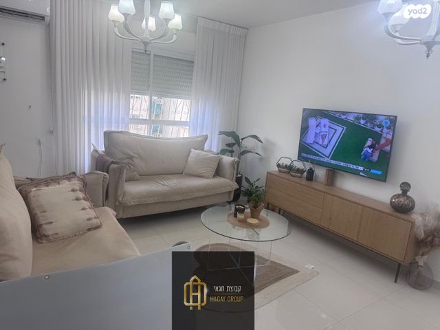 דופלקס, אדמונית 20, גני אביב, לוד