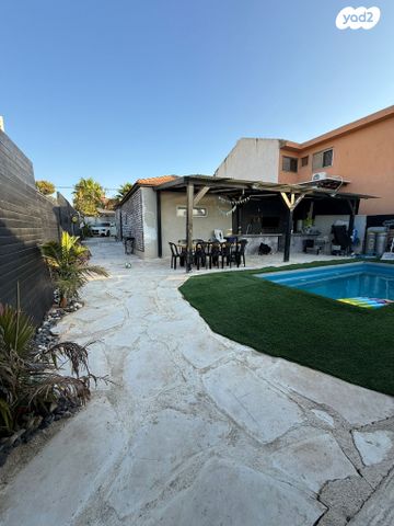 דו משפחתי, משעול השושן, קרית גת