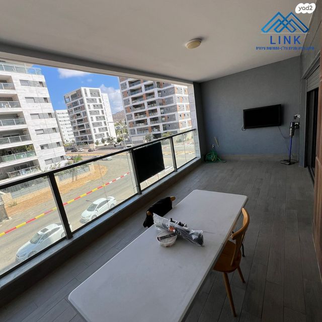 דירה, האנפה, החותרים, טירת כרמל