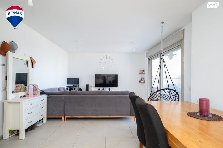 דירה, הפומלית, נווה פרדסים, פרדס חנה כרכור