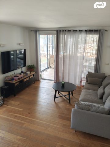 בית פרטי/ קוטג', בית אריה / עופרים