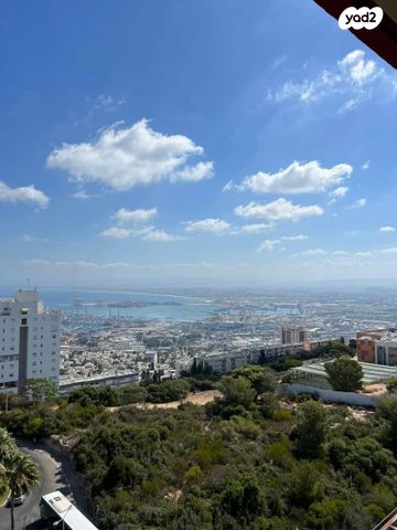 גג/ פנטהאוז, ליאון בלום 2, רמת הדר, חיפה