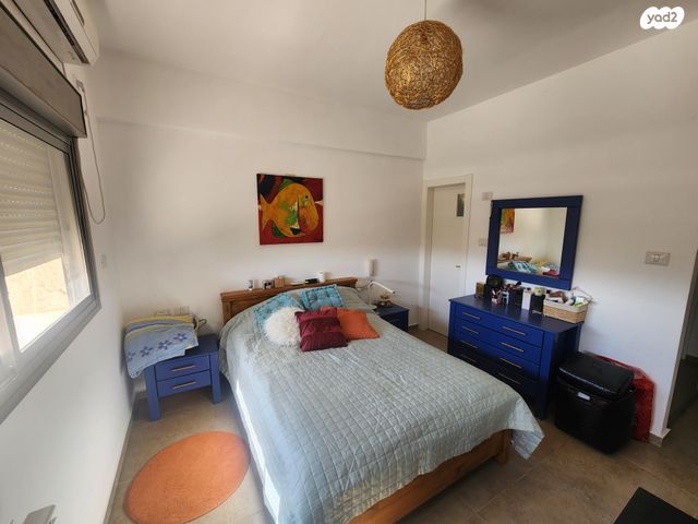 דירת גן, עגור, סנסן, צור הדסה