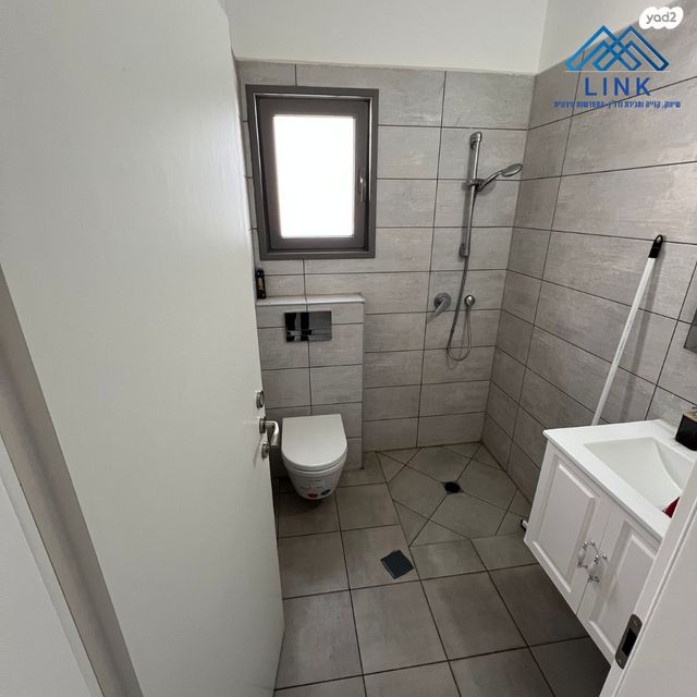 דירה, האנפה, החותרים, טירת כרמל