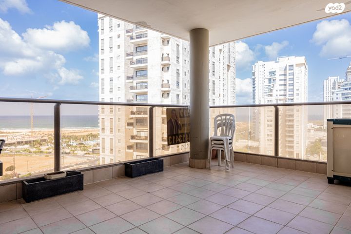 דירה, אהוד מנור, עיר ימים, נתניה