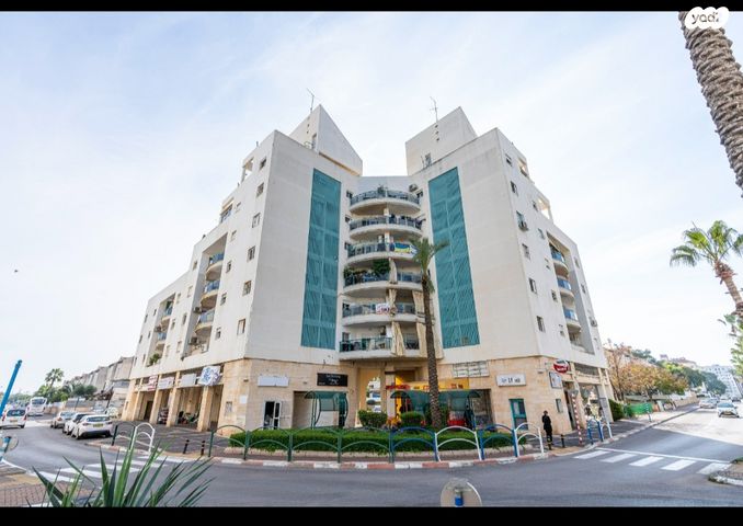 דירה, אור עקיבא