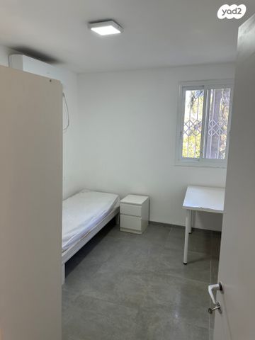 דירה, זלמן שניאור, רמות רמז, חיפה