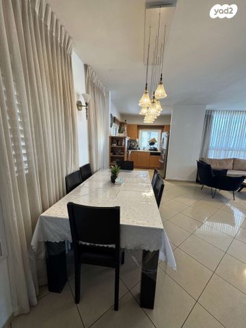 דירה, נווה יהושע, נווה יהושע, ערמונים, רמת גן