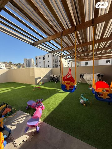 דירת גן, חיים הרצוג, שאר העיר, מגדל העמק