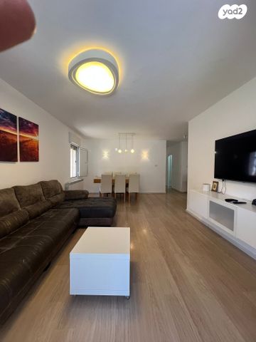 דירת גן, יקינטון, גילה, ירושלים