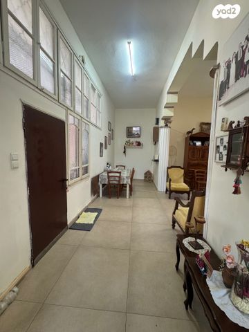 דירה, ח'טיב, שער פלמר, תחנת רכבת השמונה, חיפה