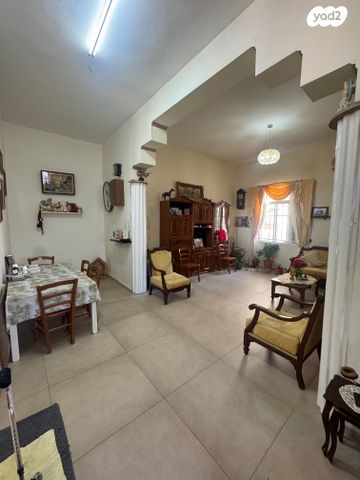 דירה, ח'טיב, שער פלמר, תחנת רכבת השמונה, חיפה